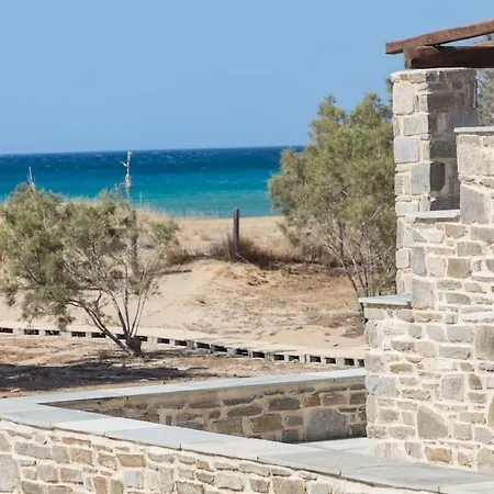 Golden Paros クリシ・アクティ